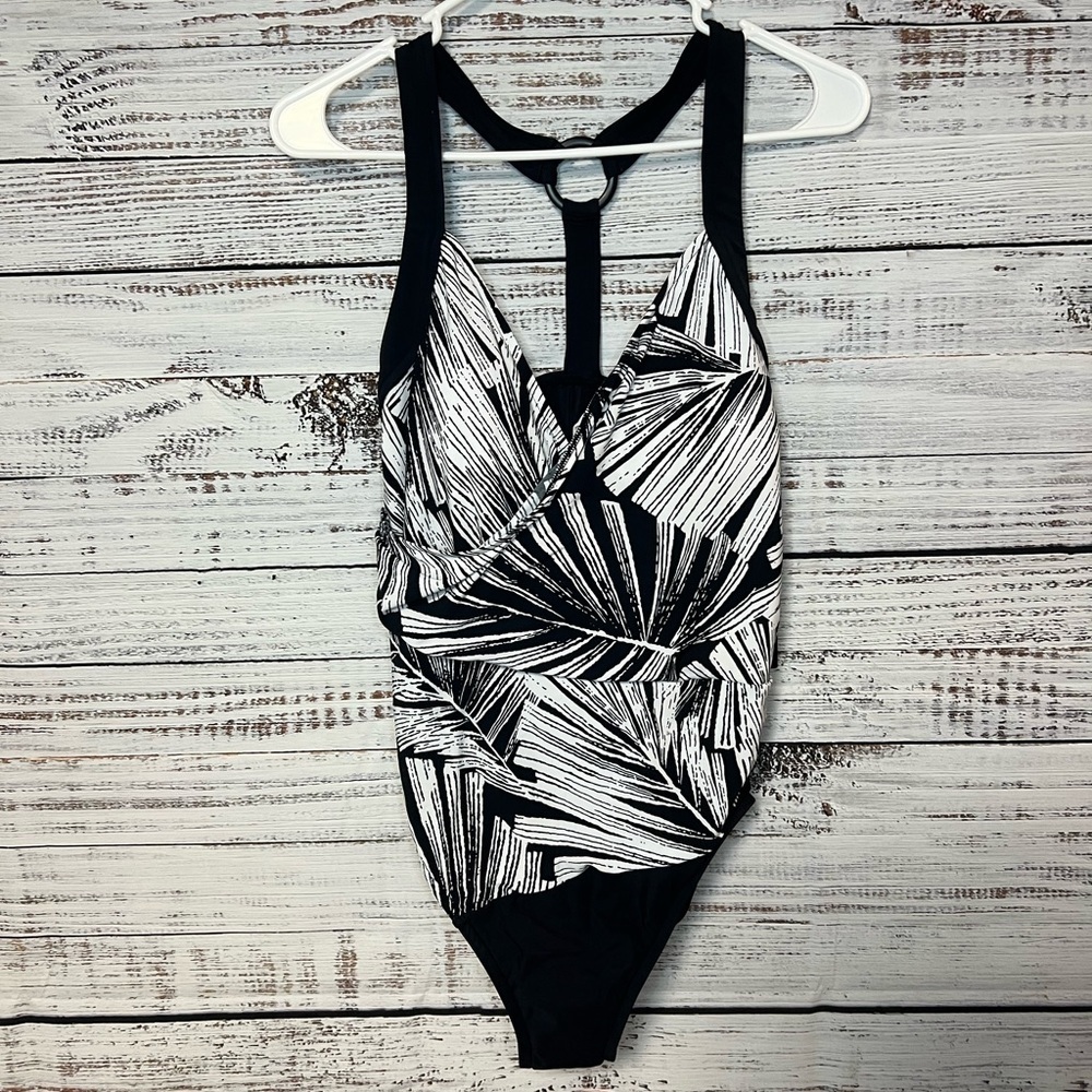 Aqua Green NWT Large swimsuit black and white - Picture 5 of 12